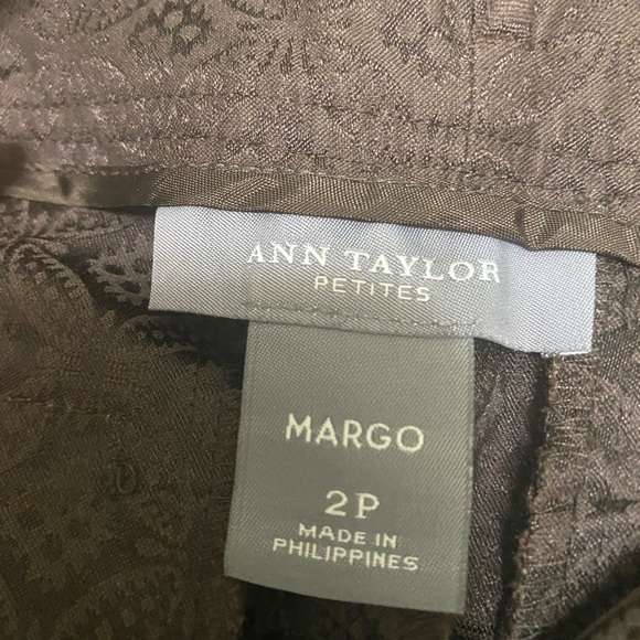Ann Taylor brown capri pant. Excellent condition. - Picture 2 of 3